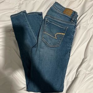 Medium washed skinny jeans